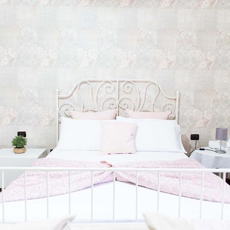 Laetitia Guest House32 อาแวร์ซา ภายนอก รูปภาพ